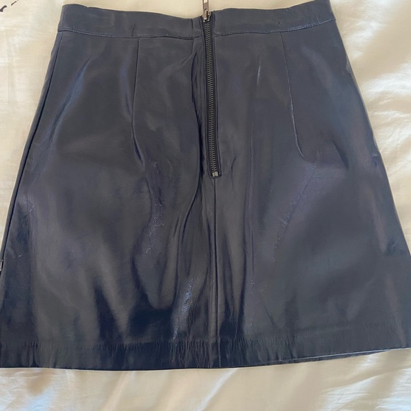 Navy blue leather skirt - Picture 3 of 3